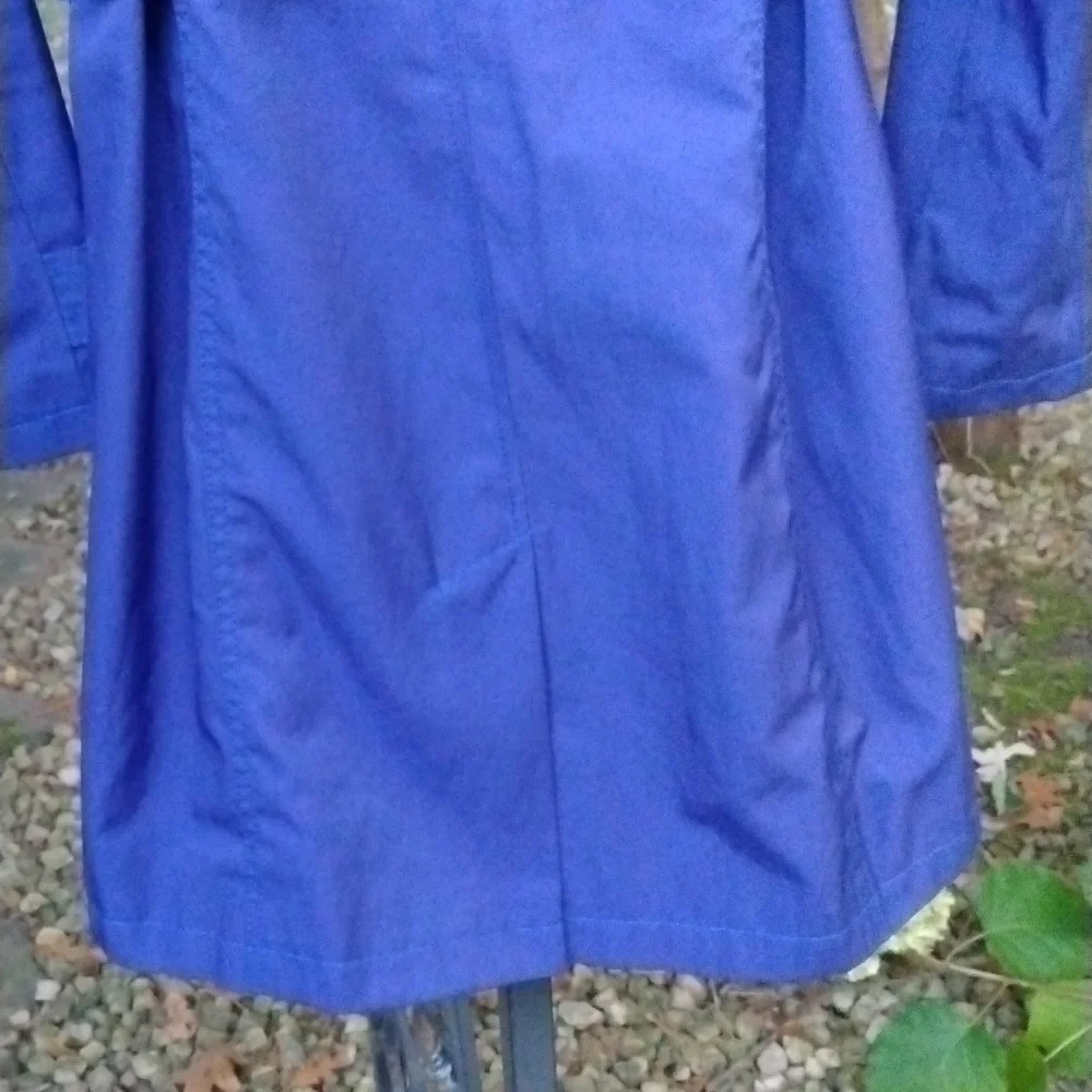 DKNY Blue Belted Raincoat Knee Length Classic Lined Outerwear Lightweight size m